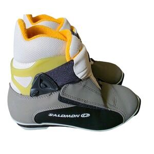 Salomon New Vitane Cross Country Ski Boots Womens 6.5 Grey Thinsulate SNS Profil